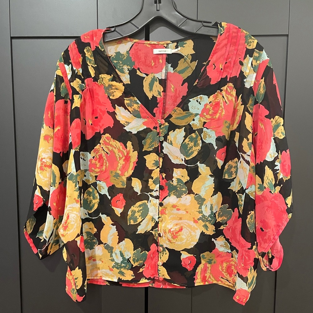 Kimchi Blue | Floral Blouse with Buttons | M
